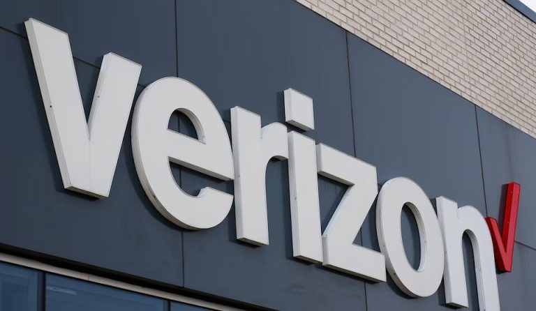 Verizon acquires Frontier Communications for $20 billion to expand its fiber network